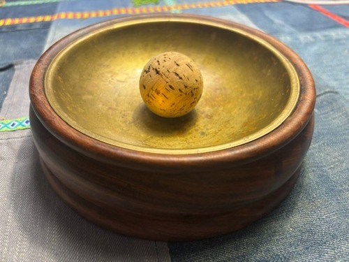 Pfeifenaschenbecher mit
